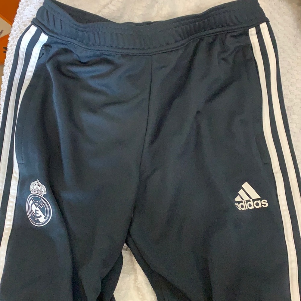 Climacool never wear pants 👖 size small